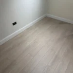 Pearl Oak 12mm Straight Laminate - Image 2